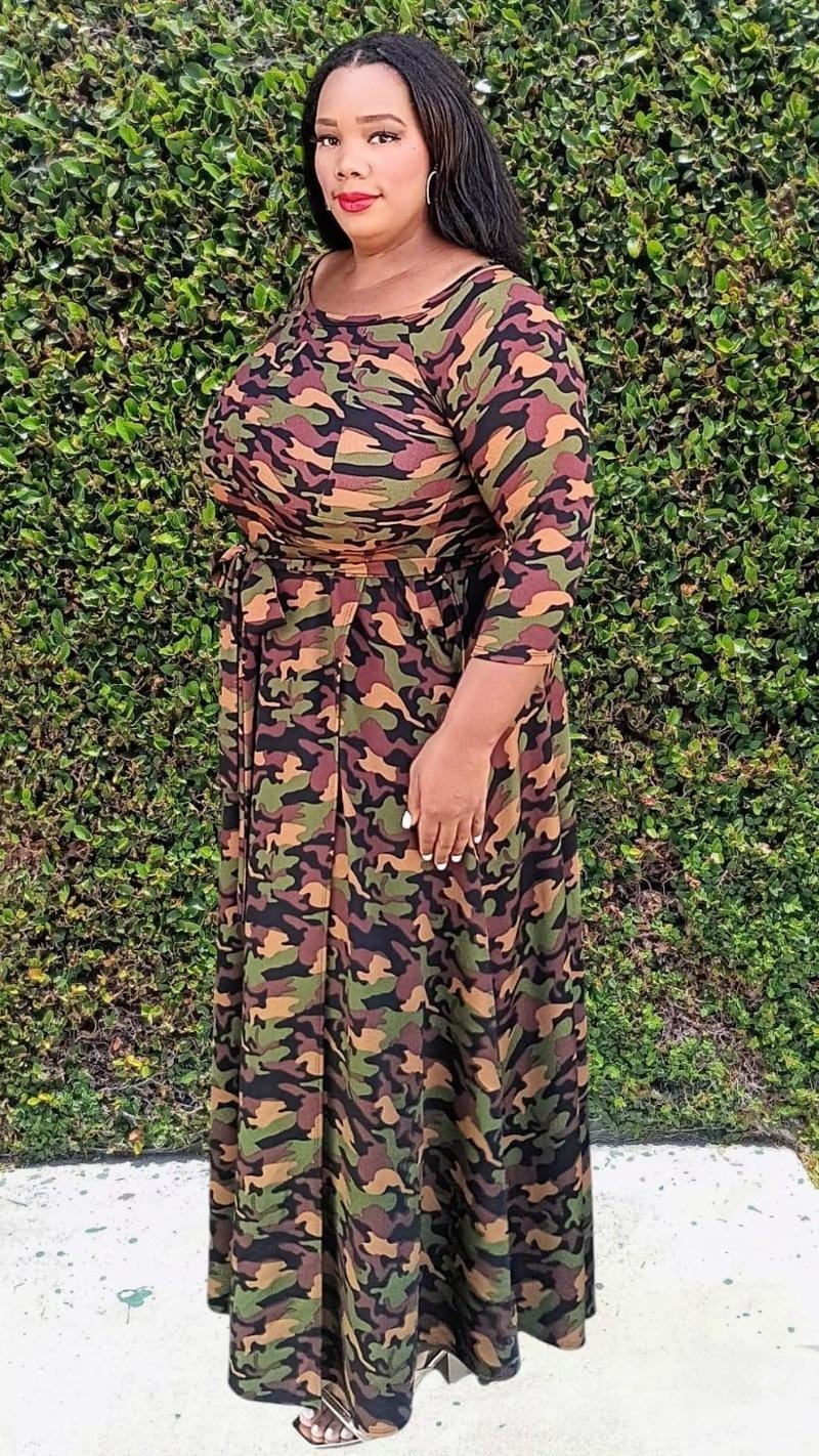 2072BN Plus Size Women Flare Camouflaged Maxi Dress with Pockets