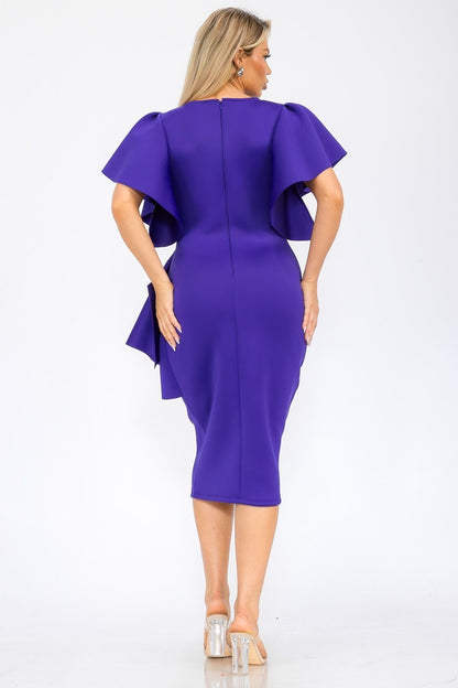 2918 Women chic knee-length piece with elegant ruffle sleeves and a draped detail on the side