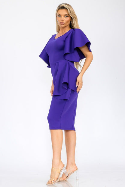 2918 Women chic knee-length piece with elegant ruffle sleeves and a draped detail on the side