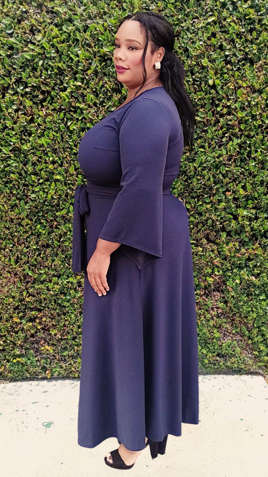 Plus Size Bell Sleeves Sleeves Flare Maxi Flare Dress with Drawstring Belt and Pockets